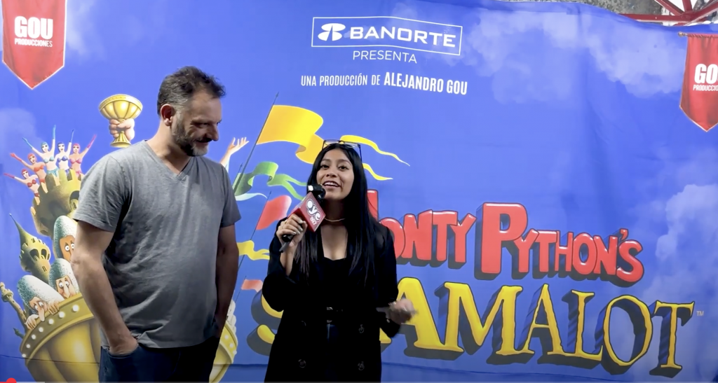 Aura platicó con Ricardo Fastlich y Ricardo Margaleff sobre el estreno en escena de Spamalot!